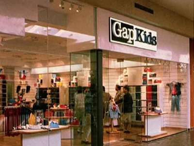 Gap stores to close in Canada